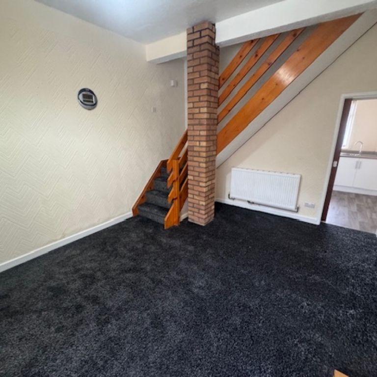 2 Bedroom Terraced House - Photo 1