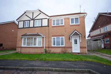 3 bed semi-detached house to rent in Chaucer Close, Gateshead, NE8 - Photo 4