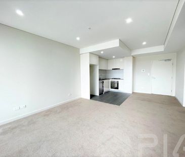For Rent: Urban Elegance in a Chic 1-Bedroom at Crest At The Mills - Photo 4