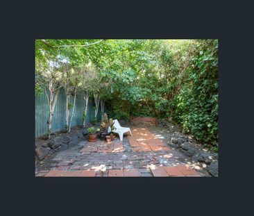 Beautiful Victorian Home - Photo 5