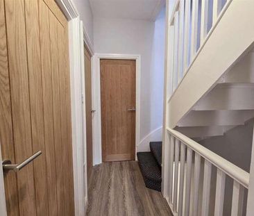 Felixstowe Road, London, N9 - Photo 6