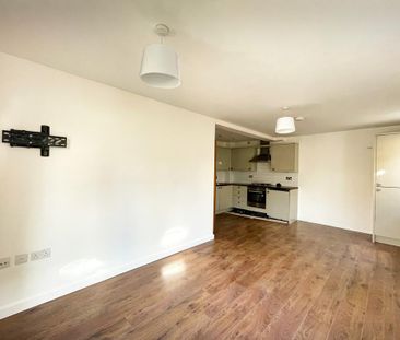 2 bedroom flat to rent - Photo 6