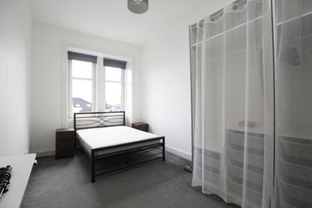 Clarkston Road, Muirend, Glasgow - Photo 4