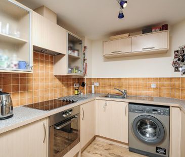 2 bedroom apartment to rent - Photo 6