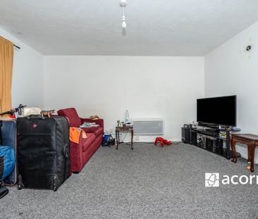 Flat to rent - Shortlands Close, Belvedere, DA17 - Photo 6