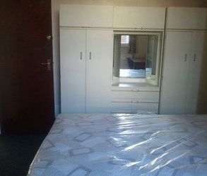 6 Bed Luxury Student House - StudentsOnly Teesside - Photo 2