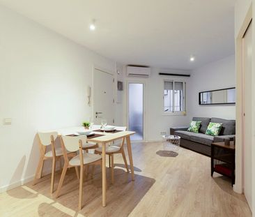 Two-bedroom apartment near Plaza Espanya - Photo 3