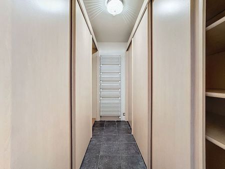 Ruim appartement met uitgestrekt zicht, gelegen aan de Knokkestraat - Photo 2