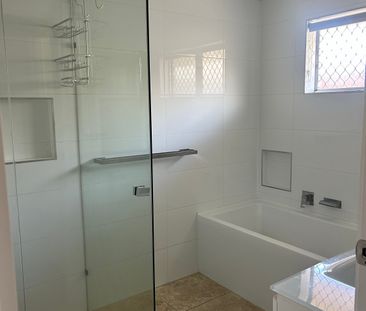 Bundall - Photo 5