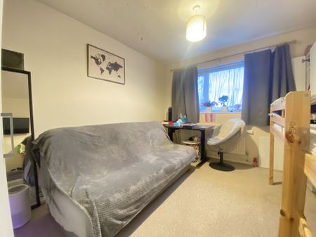 Claymore, Hemel Hempstead - Photo 3