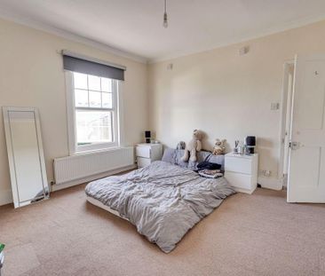 3 bedroom detached house to rent - Photo 4