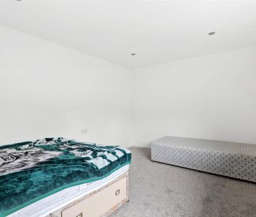 4 bedroom detached house to rent - Photo 5