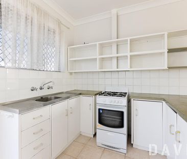 Cosy & Low Maintenance Apartment - Available Now - Photo 3