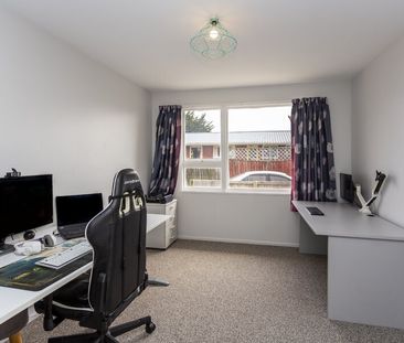 Private pet friendly home that is close to the beach! - Photo 1