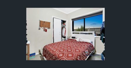 Spacious family living minutes from local shopping!-$520/PW - Photo 5