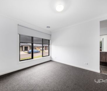 12 Lineker Drive, Deanside - Photo 3