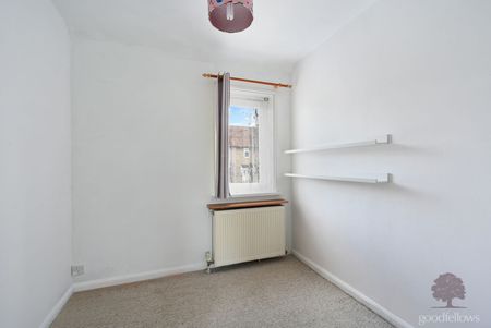 3 bedroom mid terraced house to rent, - Photo 4