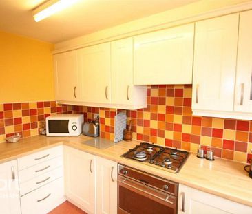 3 bedroom terraced house to rent - Photo 3