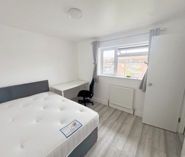 Room in a Shared House, Stothard Road, BS7 - Photo 6