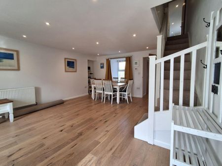 3 bedroom terraced house to rent - Photo 2