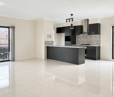 Spacious Family Living in Clyde North - Photo 5