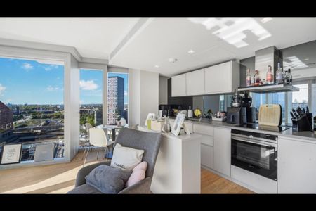 2 Bed Flat, International Way, E20 - Photo 4