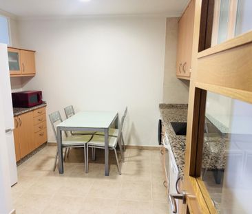 Piso de alquiler en Rúa Da Choupana, 8, Campus Sur - Santa Marta - Photo 3