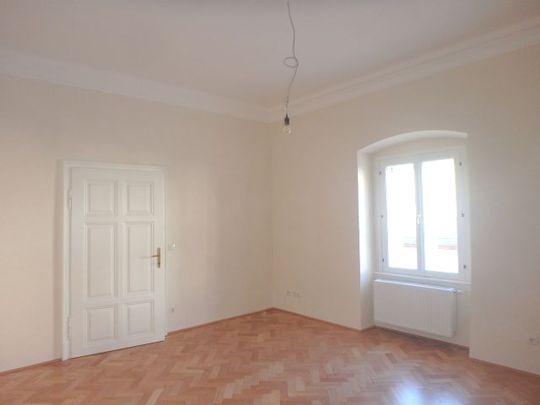 ERSTBEZUG - ALTBAUJUWEL IN TOPSANIERTEM ZUSTAND - Photo 1