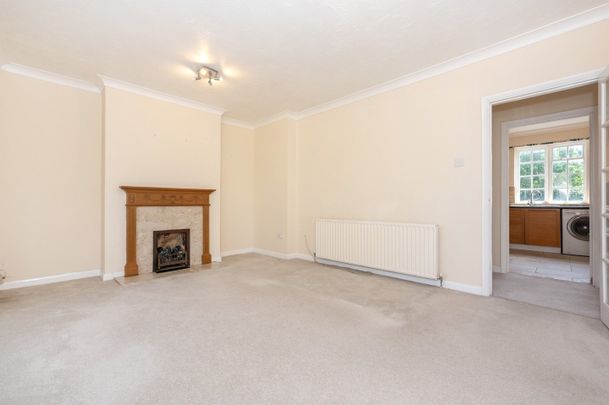 2 Bed Maisonette, Lock Chase, SE3 - Photo 1