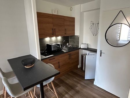 Location Appartement 1 pièce 19m² SAUMUR 49400 - Photo 4
