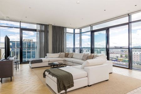 Three Bedroom Penthouse @ Opus, 6 Hanover Quay, Grand Canal Dk, Dublin 2 - Photo 2