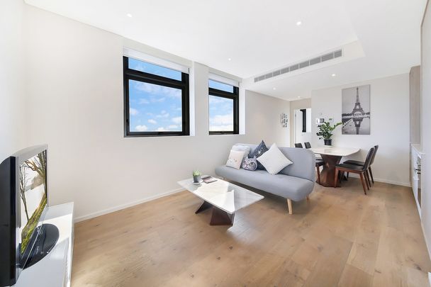 Level 21 I Open View I Timber Flooring - Photo 1