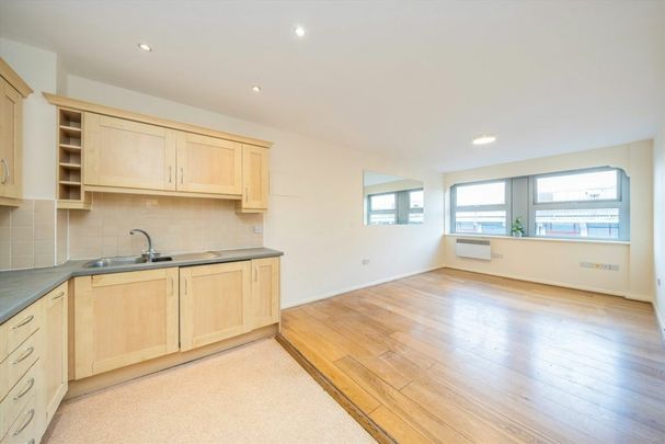 London Road, SW16 - Photo 1