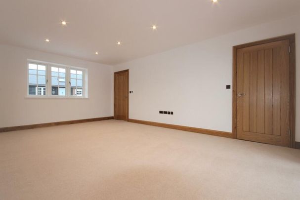 Pablo Court - Photo 1