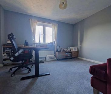 Spitfire Way, Hamble, Southampton, Hampshire, SO31 - Photo 4