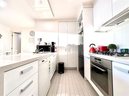 1000/63 Whiteman Street - Photo 4