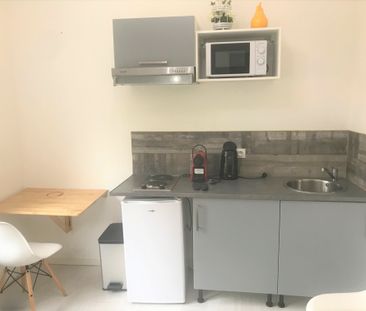 STUDIO MEUBLE TOUTES CHARGES COMPRISES - Photo 2