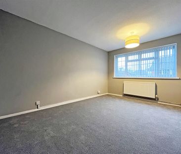 2 bedroom Maisonette to rent - Photo 2