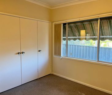 Sunny 3 Bedroom Cottage with Bushland Outlook - Photo 1