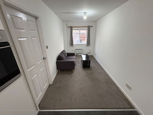 1 Bed Flat, Brook Road, M14 - Photo 1