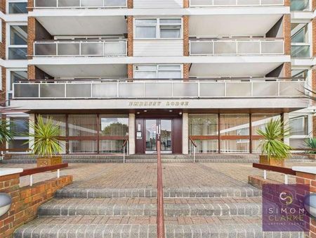 Regents Park Road, Finchley Central, N3 - Photo 2