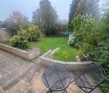 Ratcliff Lawns Southam Cheltenham, GL52 - Photo 2