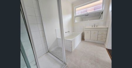 21 Raleighs Road, Melton, Vic 3337 - Photo 5