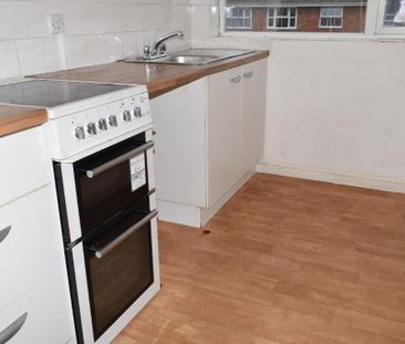 2 bedroom flat to rent - Photo 4