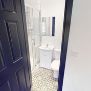 Weelsby Road - double room to let - Photo 1