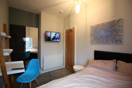 3 bedroom terraced house to rent - Photo 5