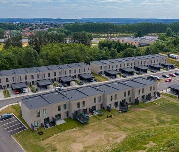 Indflytningsklart rækkehus med skøn beliggenhed tæt på dagligdagens fornødenheder - Foto 3