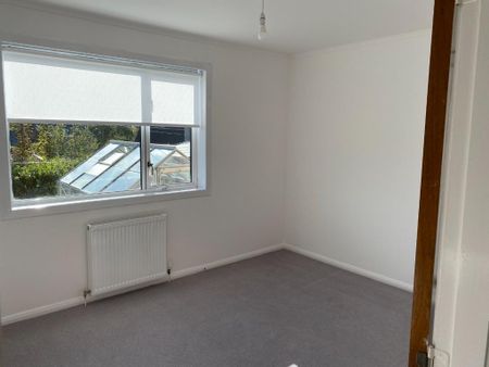 5 bedroom detached bungalow to rent - Photo 5