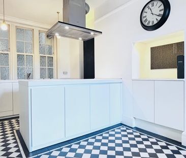 2 Bed Flat, Chalfont Court, NW1 - Photo 2