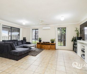 🏡 Great Family Home! - Photo 1